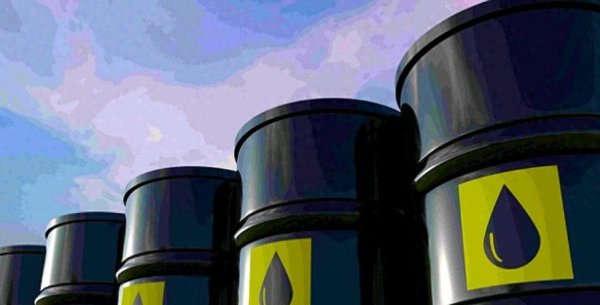 散户配资官方网站 原油价格波动与荣盛石化股价反转的复杂关系分析